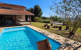 Casa de campo Bela Vista com Piscina na montanha